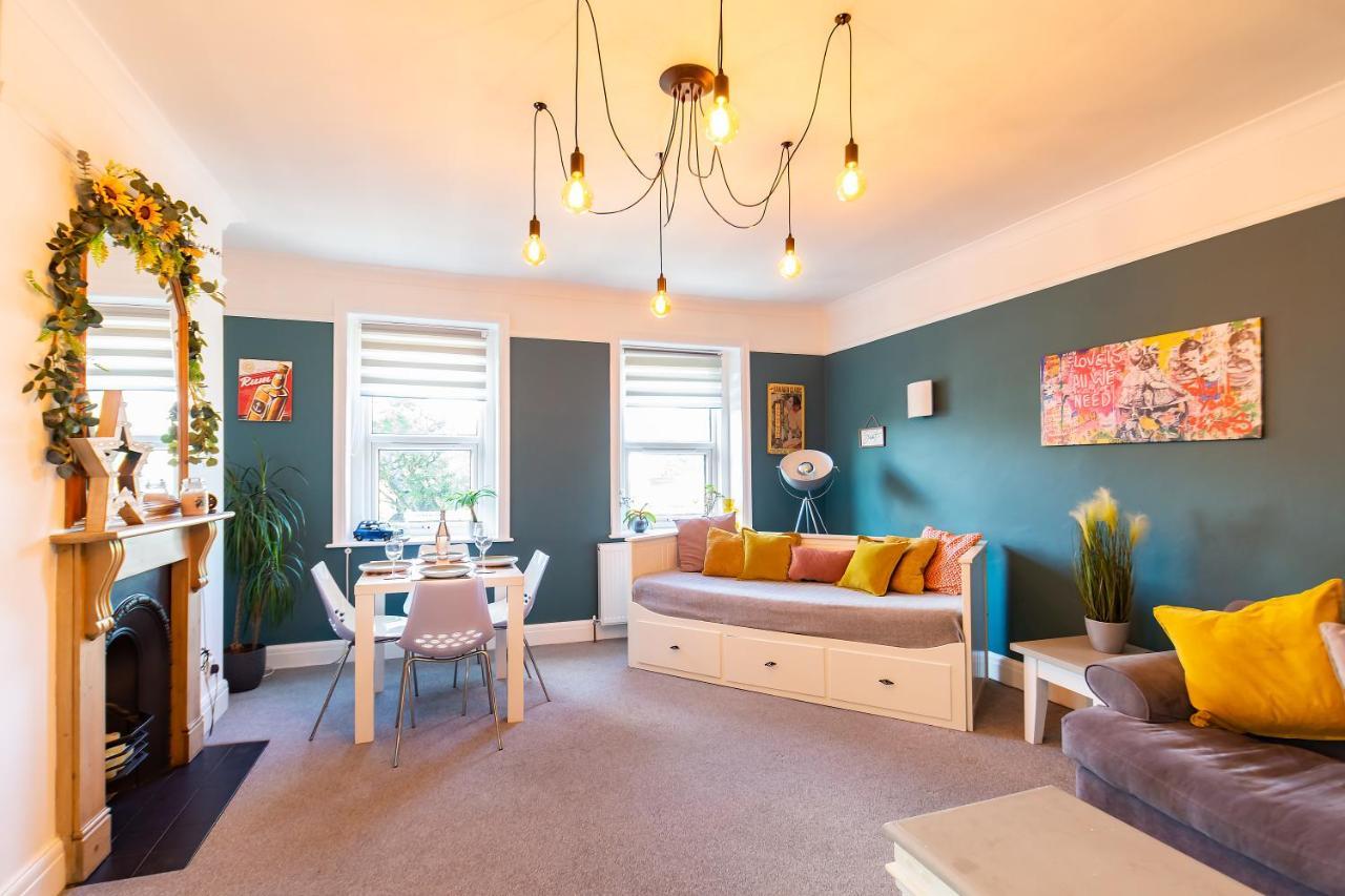 Spacious Split Level Flat In Great Location Portsmouth Buitenkant foto