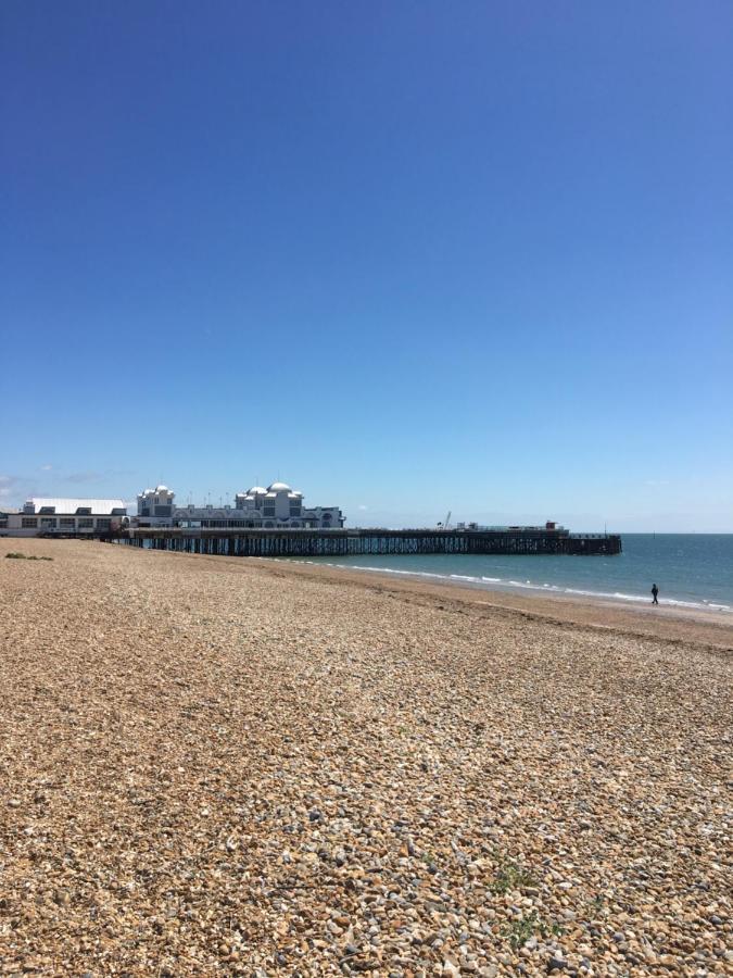 Spacious Split Level Flat In Great Location Portsmouth Buitenkant foto